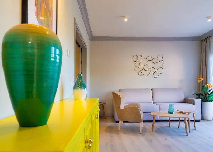 Mandi Golf فندق 4*